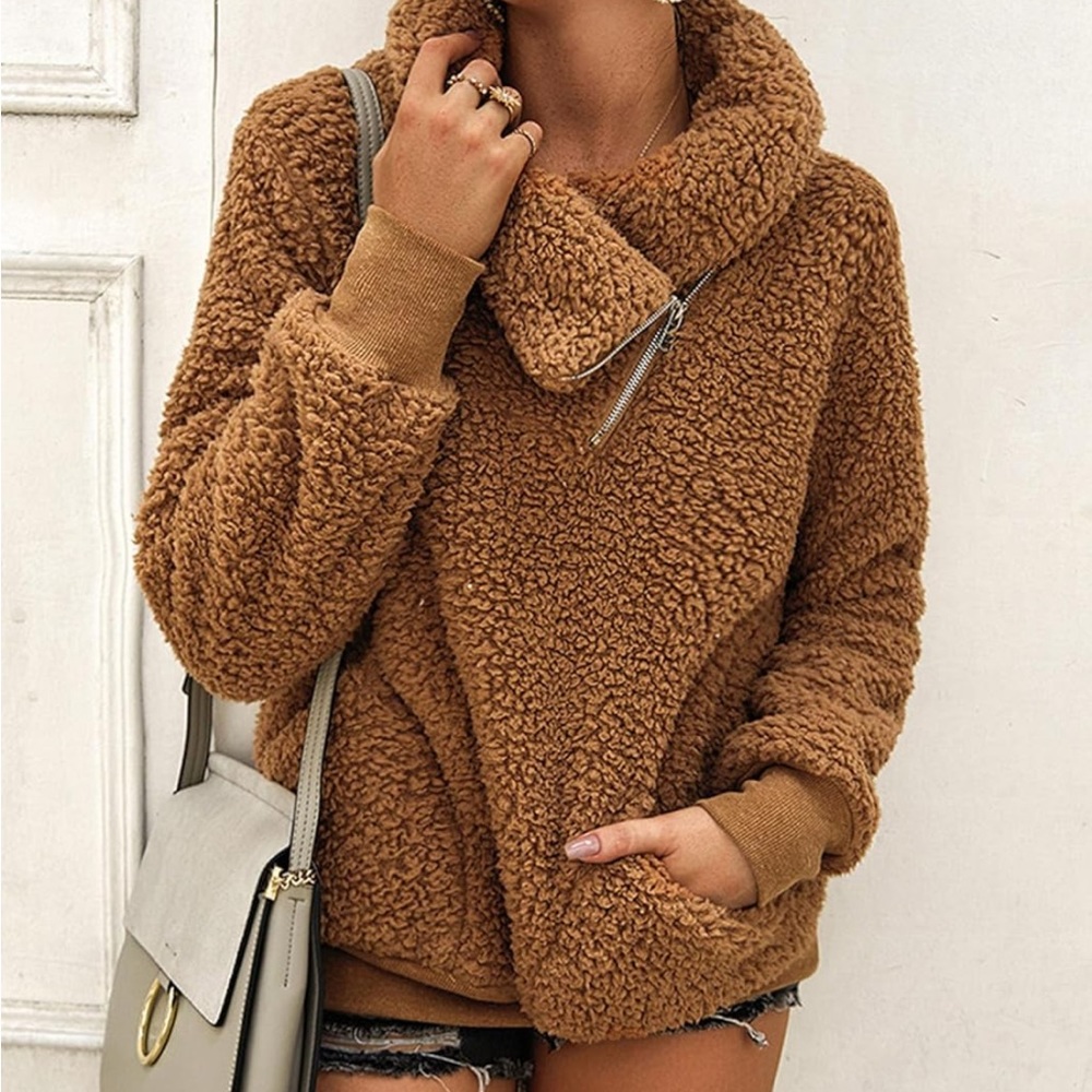 Fleece Tan Sweatshirt with asymmetric quarter-zip. Women’s Medium